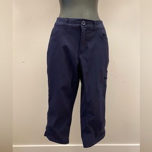 Eddie Bauer capri/ woman’s 6/ UPF 50 sun protection/ cargo pokets
